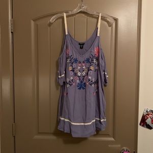 Cold shoulder lace top with embroidery